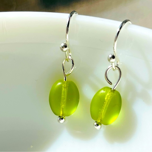 🔥sterling silver & vintage frosted green beach glass bead earrings boho jewelry - Picture 9 of 12